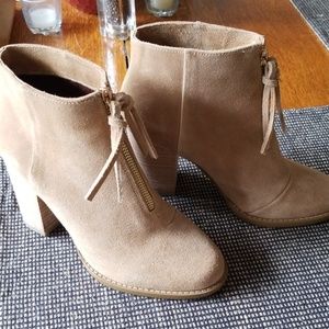 Nieiman Marcus short boots